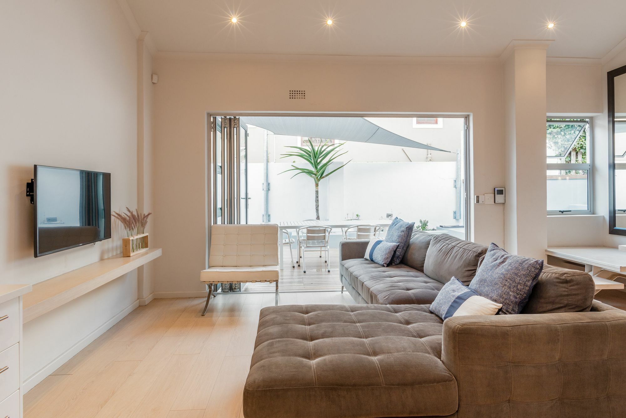 Apartment Aandbloem Cape Town